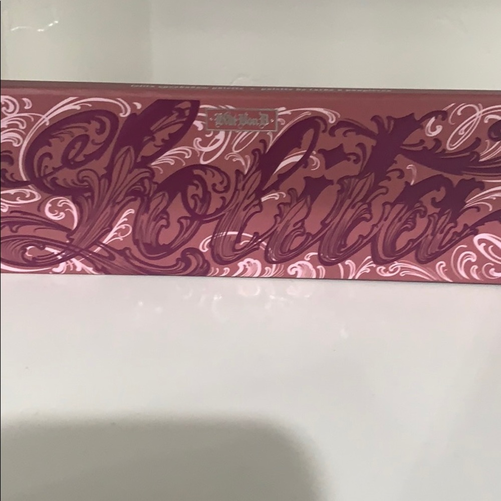 KatVonD Lolita eyeshadow palette